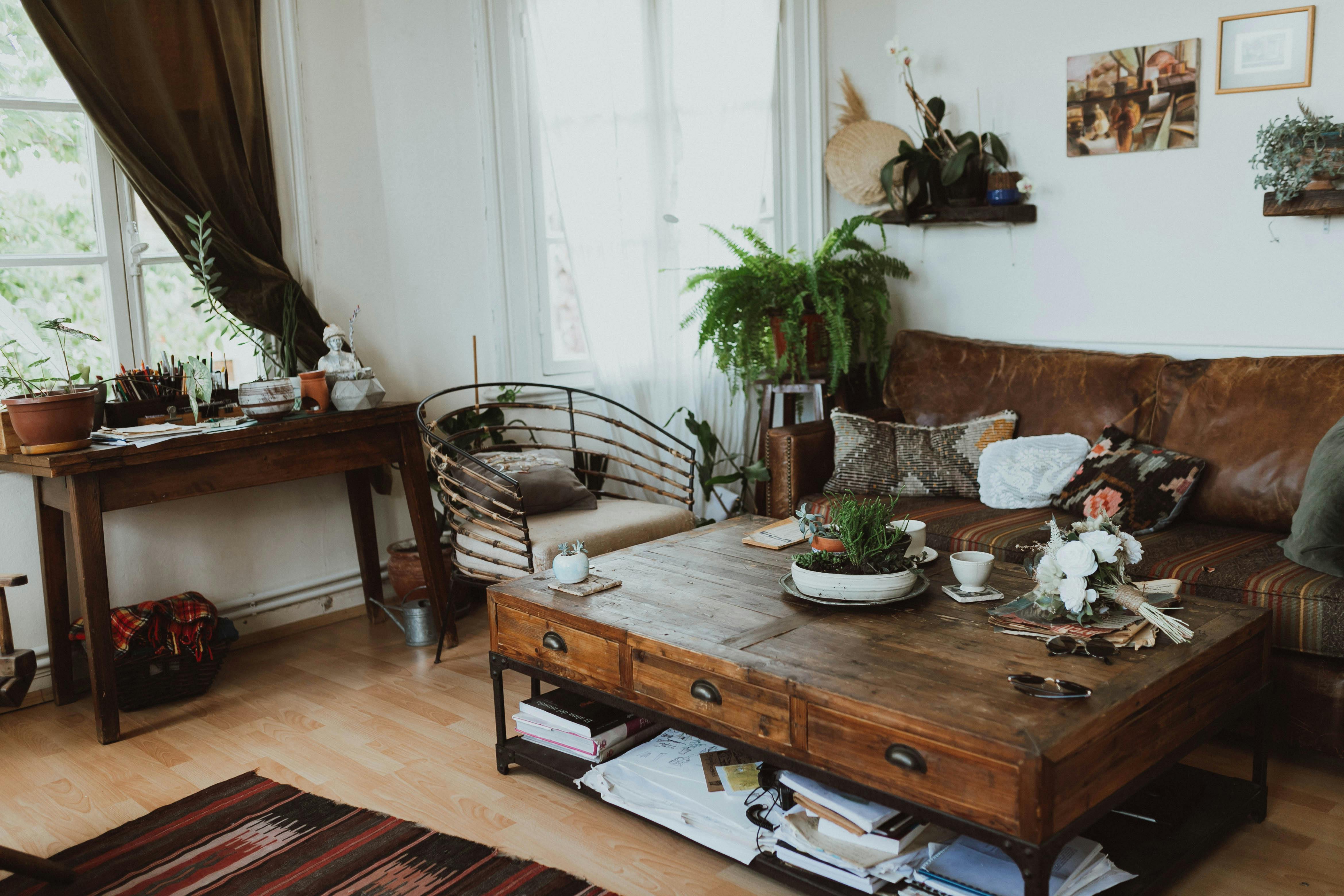 Modern vs. Classic Design: Finding Your Personal Home Décor Style